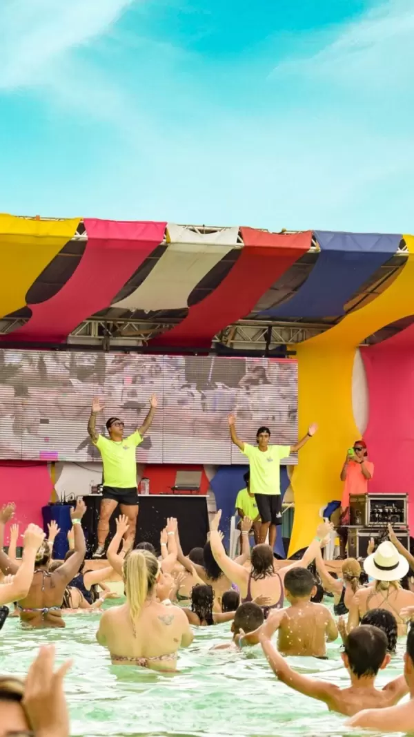 Imagem representativa: Espa&ccedil;o Malibu divers&atilde;o e festa Thermas Hot World