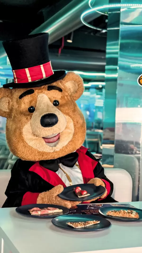 Imagem representativa: Combo Mundo Lugano + Rod&iacute;zio de Pizzas: 01 (um) ingresso que concede<br />
acesso ao parque para pessoas de 12 a 59 anos e reserva para o rod&iacute;zio<br />
de pizzas, que ocorre diariamente, das 18h &agrave;s 23h.