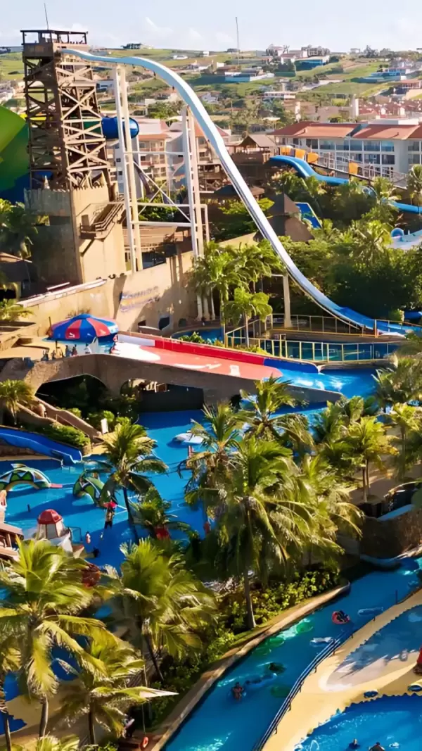 Imagem representativa: Viva a adrenalina de se aventurar no maior tobo&aacute;gua do Brasil. Simplesmente Insano