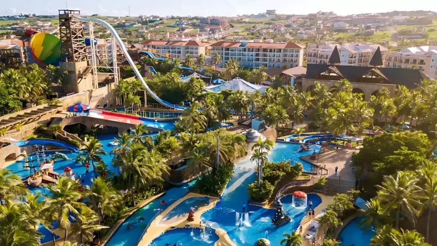 Imagem destauente: Para quem gosta de adrenalina com a galera ou sozinho &eacute;&nbsp;no Beach Park!