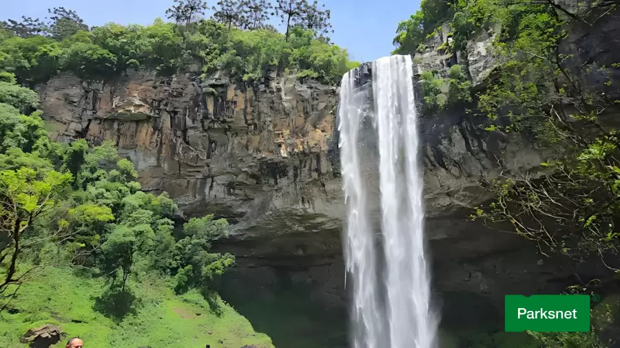 parksnet-imagem-galeria-ingresso-tour-cascata-do-caracol-67f14349a4808_0.webp